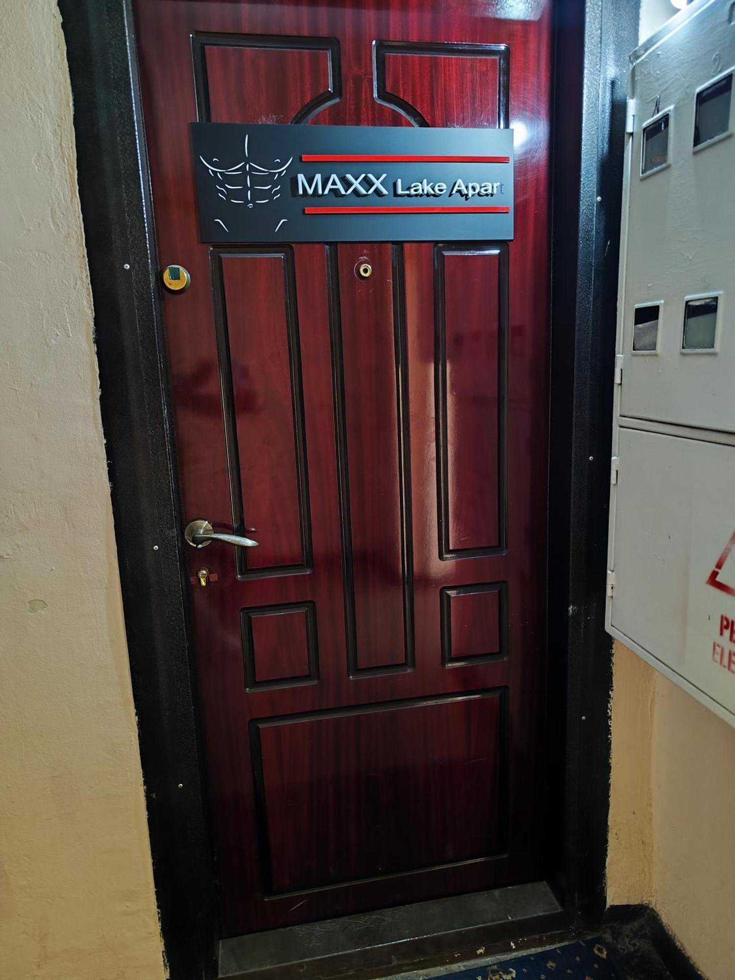 Maxx Lake Apart Bacău Exterior foto