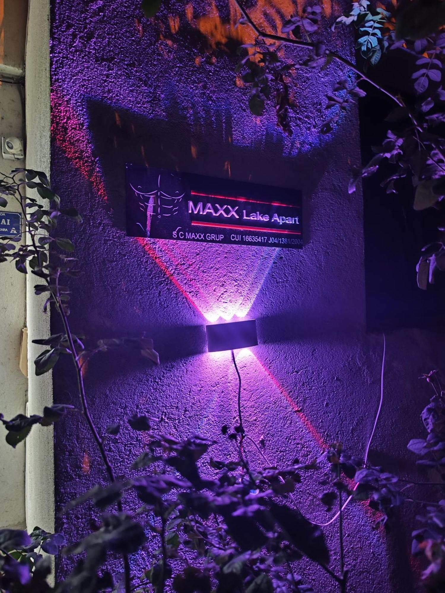 Maxx Lake Apart Bacău Exterior foto