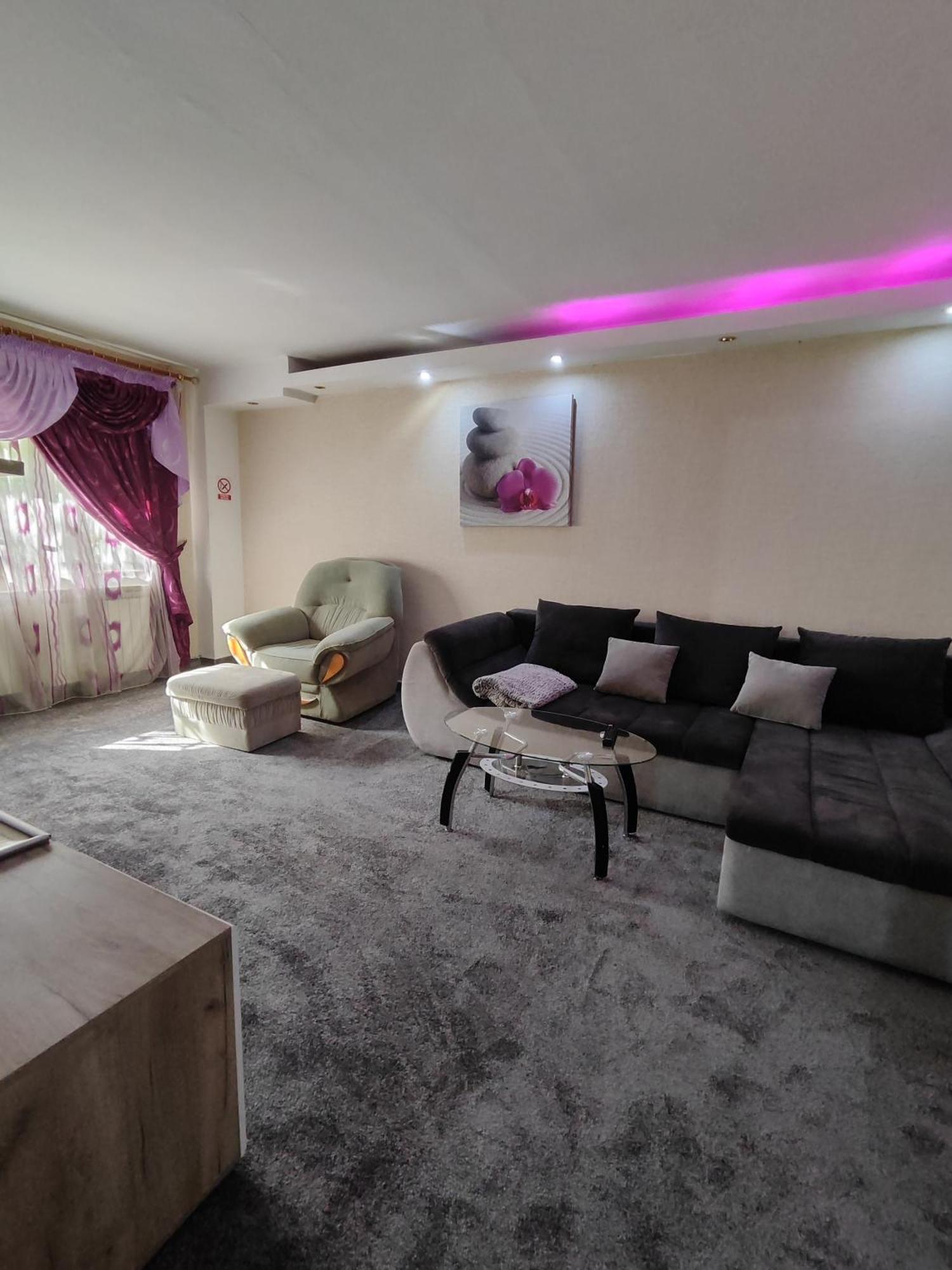 Maxx Lake Apart Bacău Exterior foto